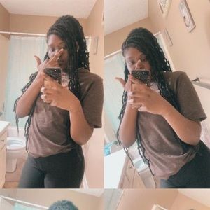 Meet your Posher, Yonna